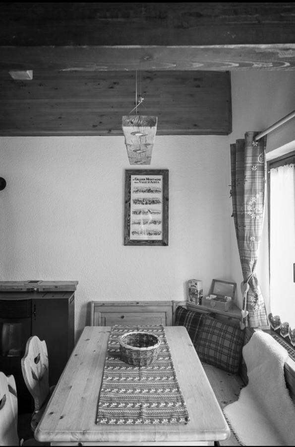 Coeur De Montagne Appartement Gignod Buitenkant foto